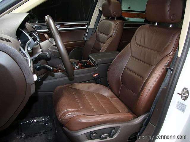 2014 Volkswagen Touareg LUX